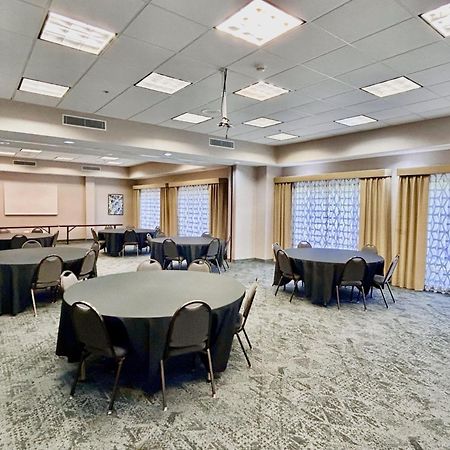 Holiday Inn Express & Suites Lexington By Ihg Esterno foto