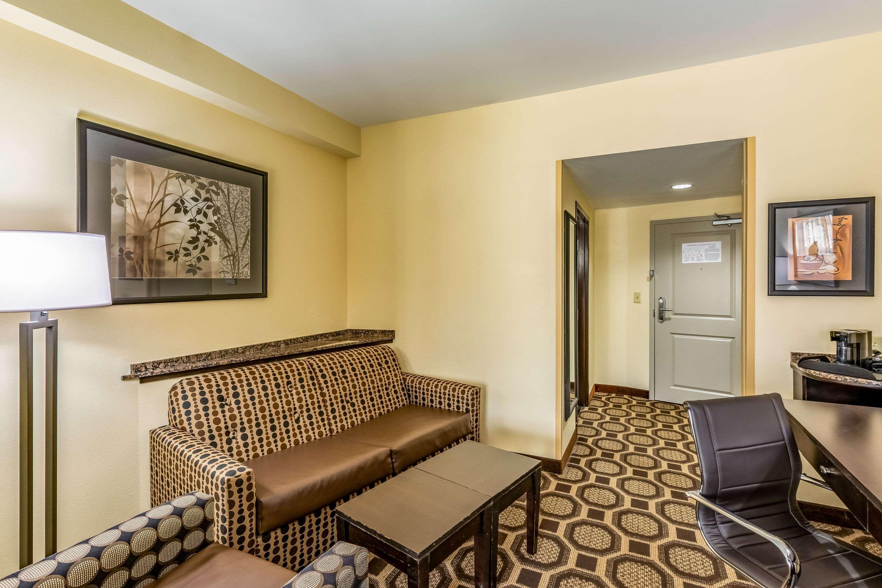 Holiday Inn Express & Suites Lexington By Ihg Esterno foto
