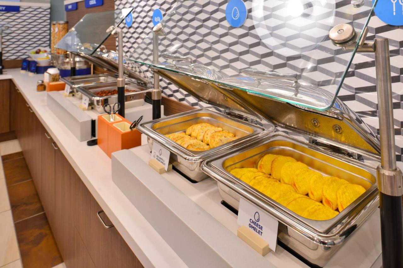Holiday Inn Express & Suites Lexington By Ihg Esterno foto