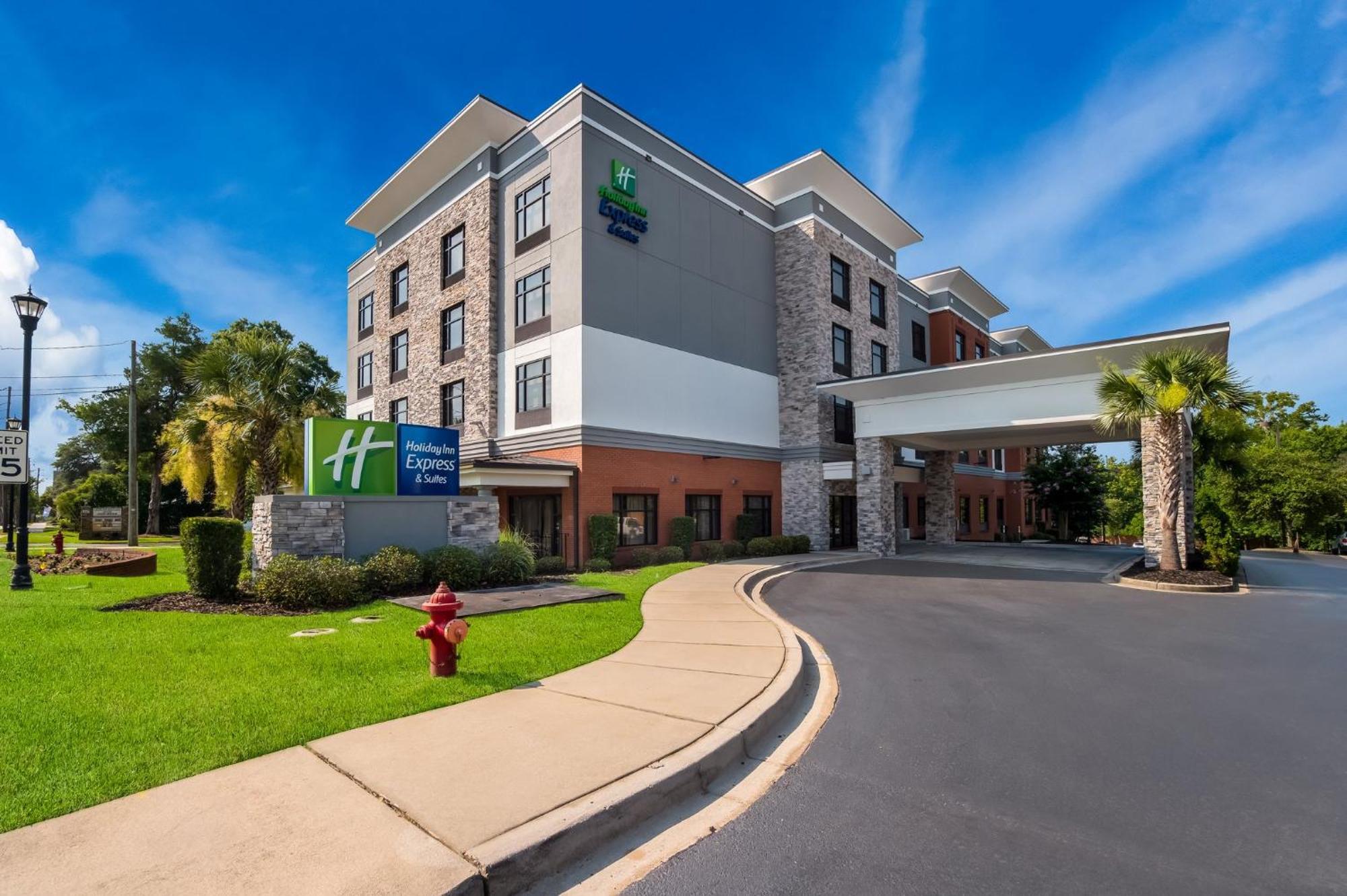 Holiday Inn Express & Suites Lexington By Ihg Esterno foto