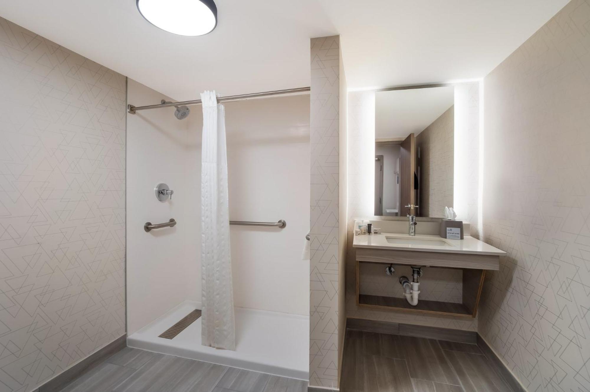 Holiday Inn Express & Suites Lexington By Ihg Esterno foto