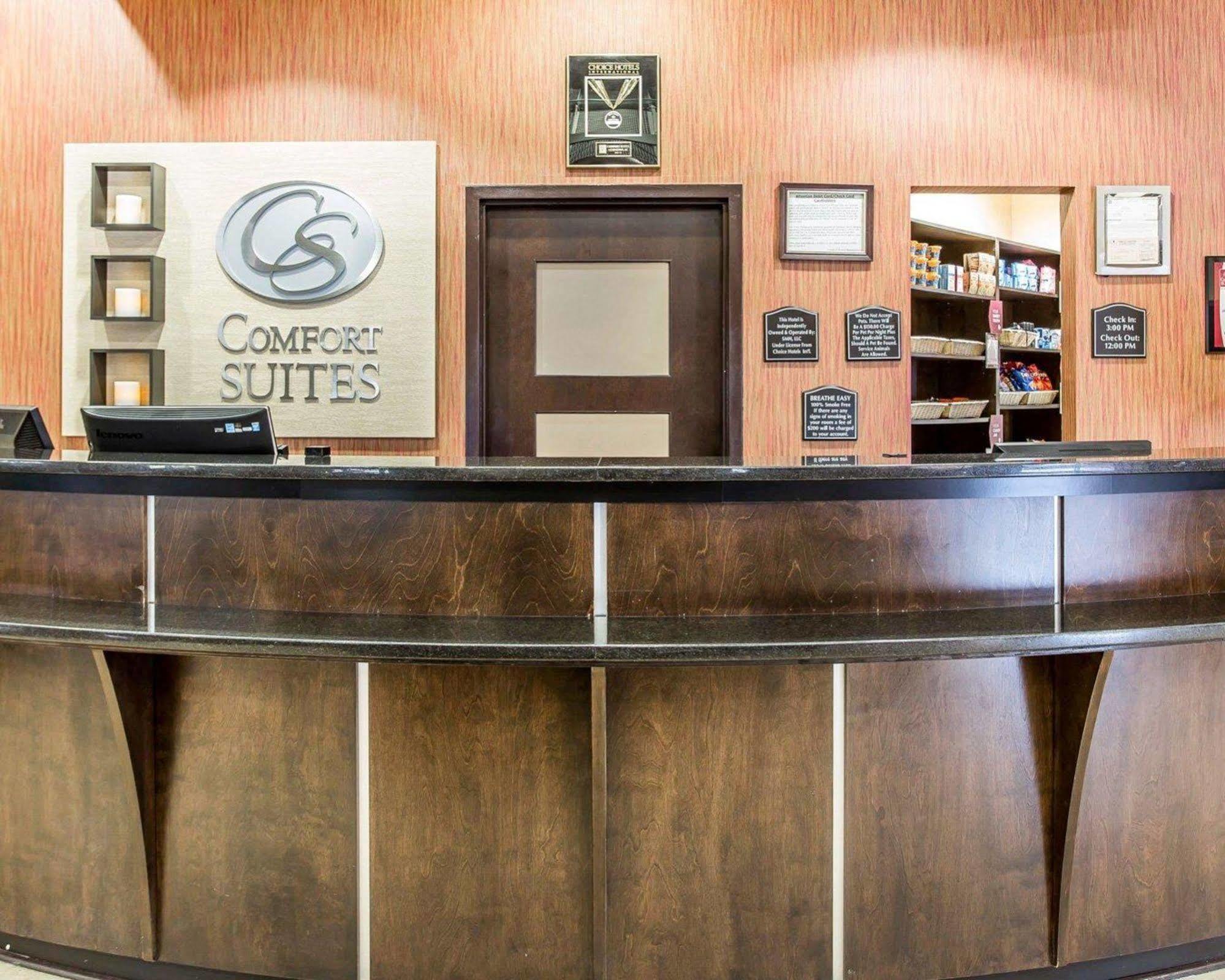 Holiday Inn Express & Suites Lexington By Ihg Esterno foto